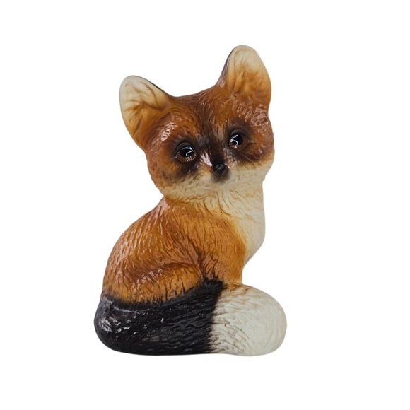 Harvey Knox Baby Fox Kit Figurine Miniature Hand Painted Japan 1983 - Picture 1 of 6